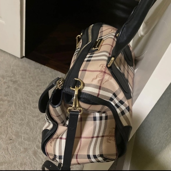 Burberry Authentic Women’s Bag/Purse - Picture 4 of 9